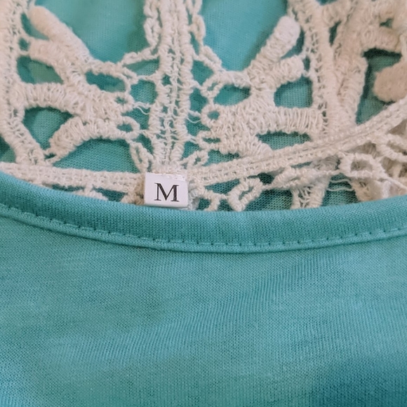 Short Sleeved Shirt light blue embroidered Medium - Picture 6 of 6